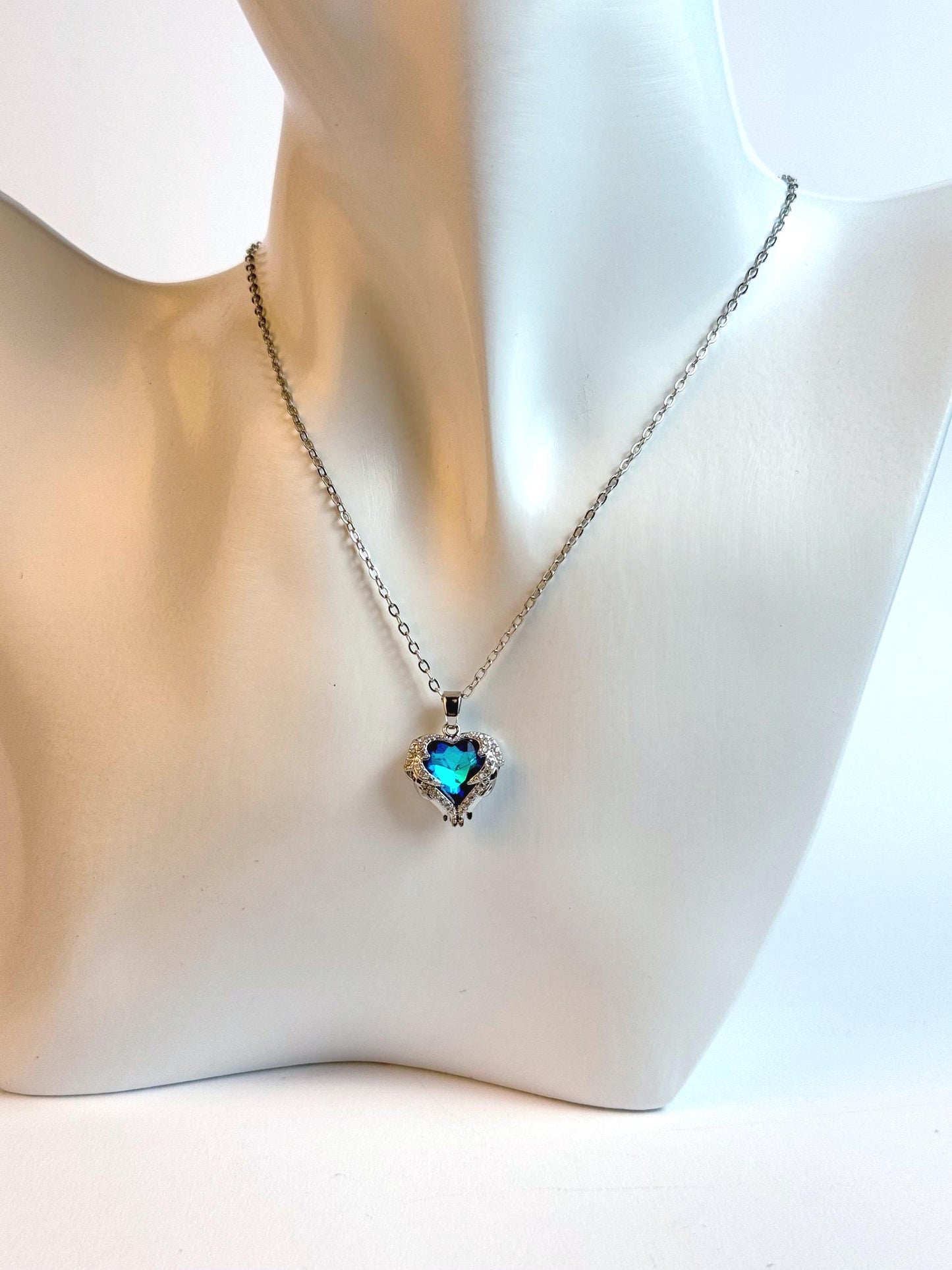 Heart of the Ocean Necklace