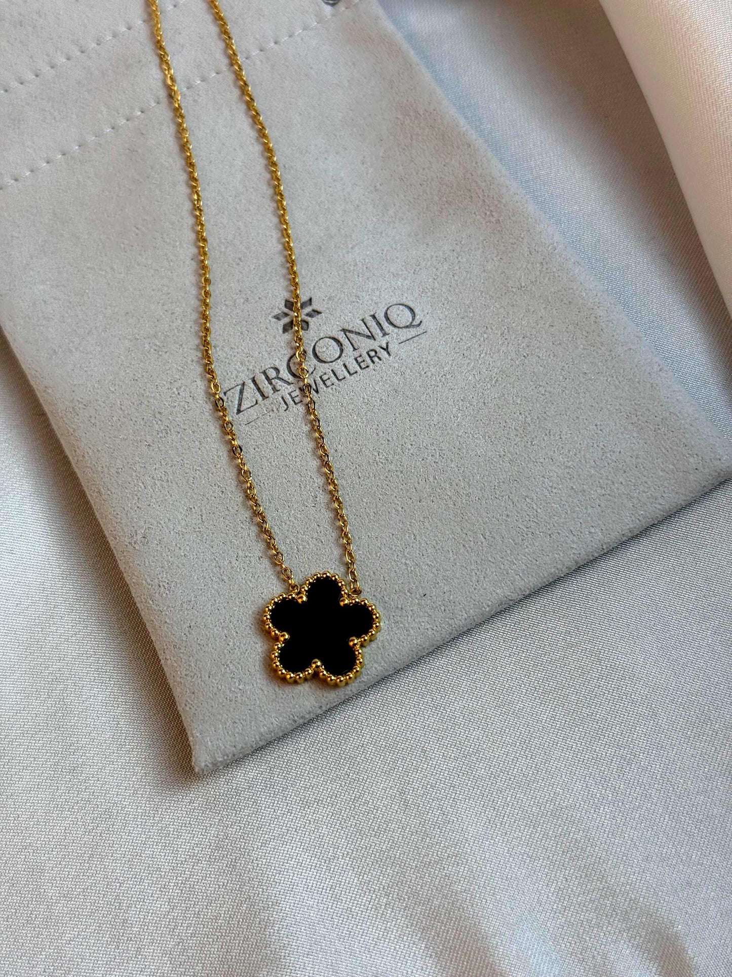 Five Leaf Black Clover Necklace Set
