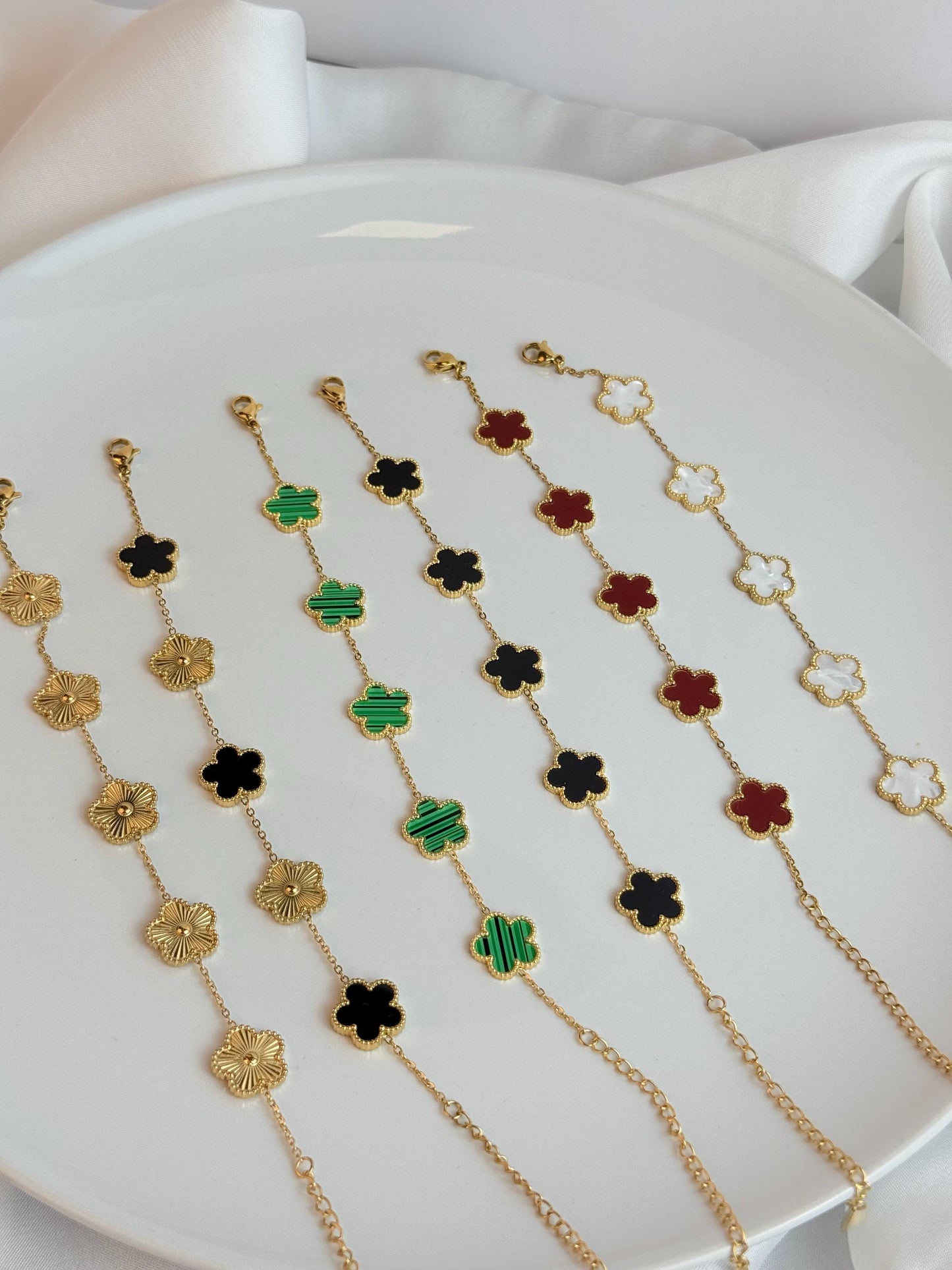 Five Leaf Clover Bracelet Black - Lucky Bracelet