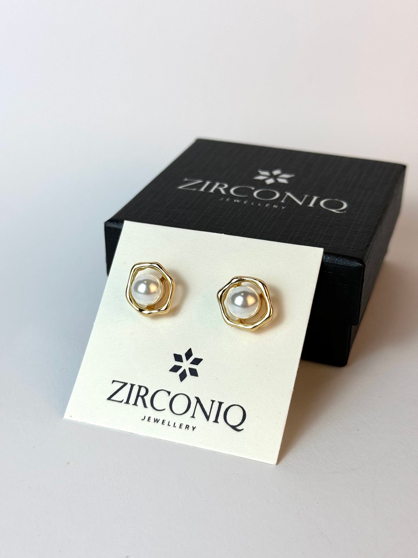 18 Karat vergoldete ovale Ohrstecker